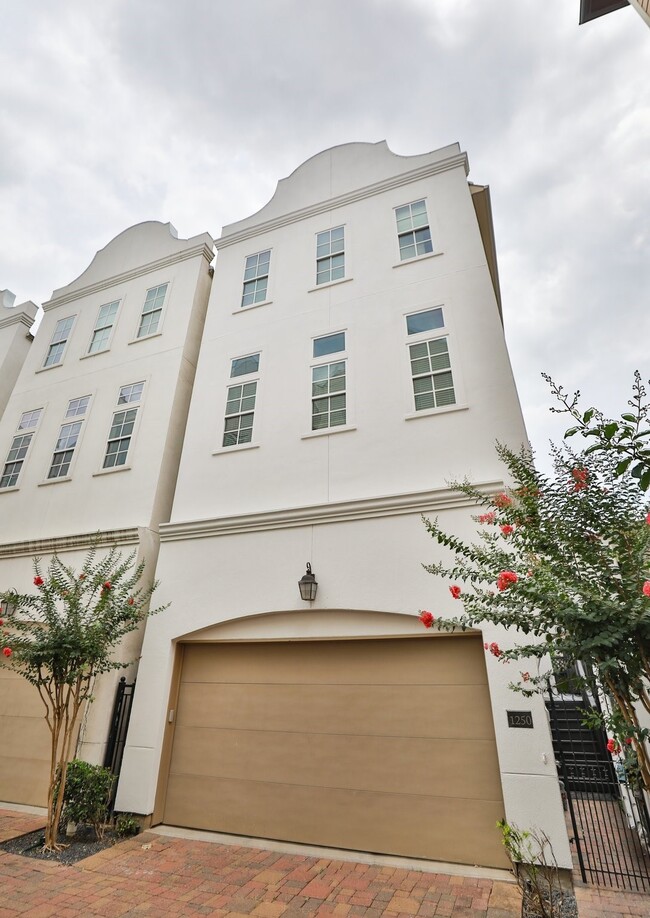 Building Photo - 1250 W 23rd St