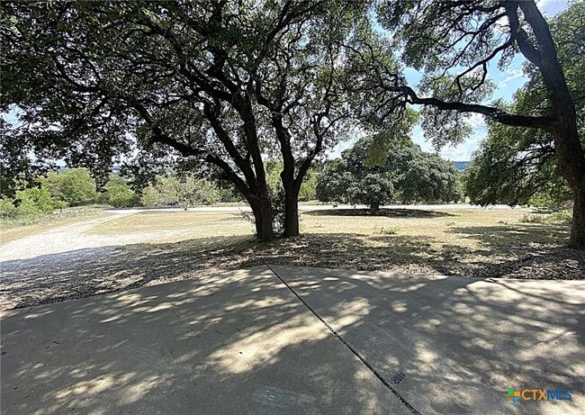 Building Photo - 1312 W Avenue D