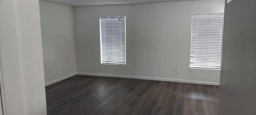 Building Photo - 1790 NW 52nd Ave