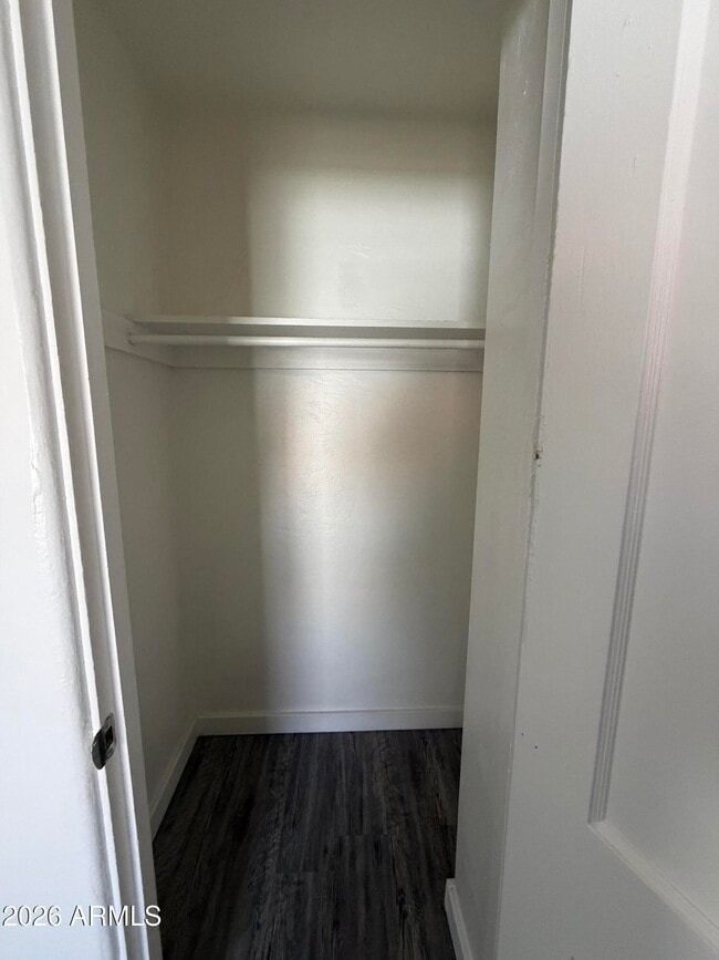 Building Photo - 706 W Taylor St