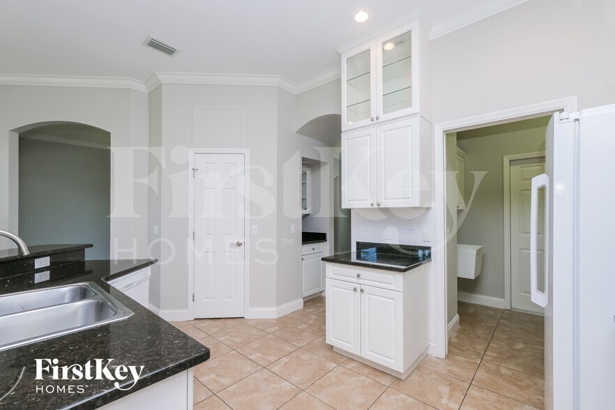 Building Photo - 520 Osprey Landing Dr