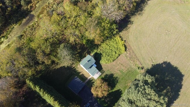 Building Photo - 265 Maybrook Rd