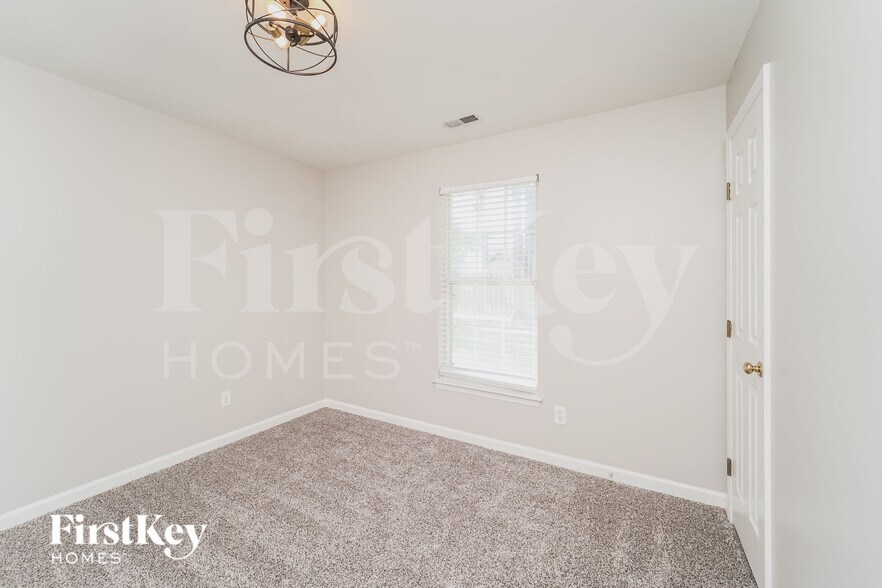 Building Photo - 3509 Thornbrook Pl