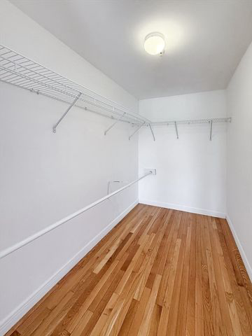 Building Photo - 60 Broadlawn Park