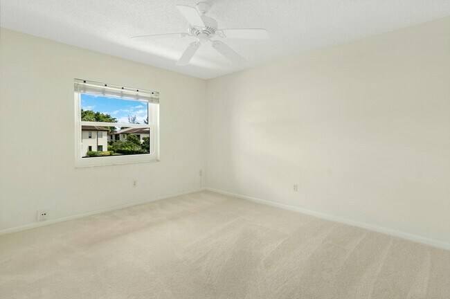 Building Photo - 21863 Arriba Real