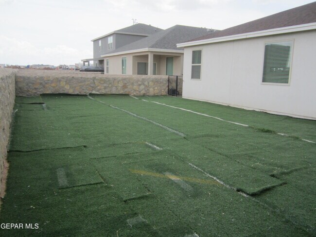 Building Photo - 1628 Sam Dominguez