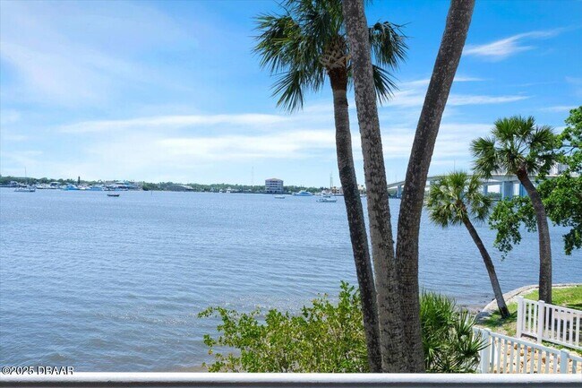 Building Photo - 411 N Halifax Ave