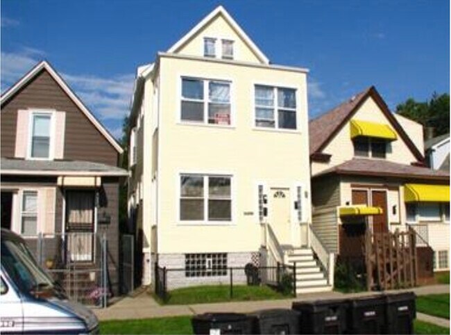 Primary Photo - 7742 S Muskegon Ave