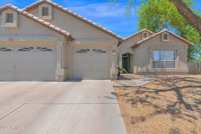 Building Photo - 360 S Pineview Dr