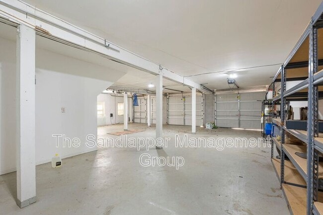 Building Photo - 588 Main Rd