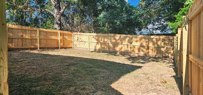 Building Photo - A - Ridgewood