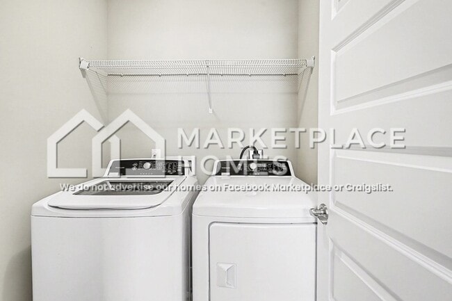 Building Photo - 2437/103 Bell St