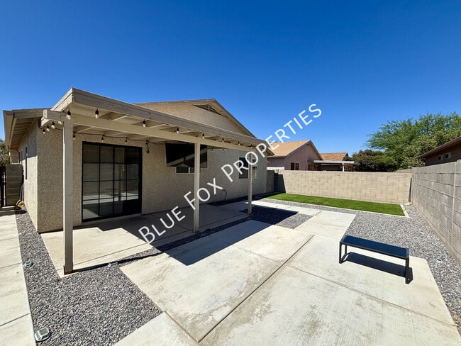 Building Photo - 9055 E Alderpoint Way