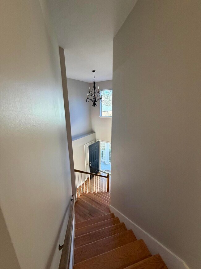 Building Photo - 516 Granite Point