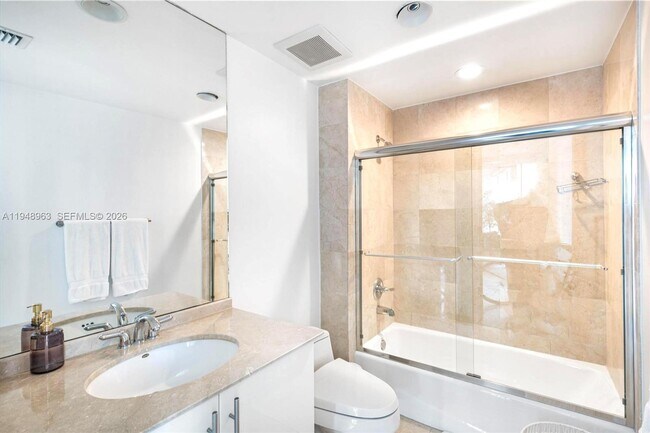 Building Photo - 1000 South Pointe Dr