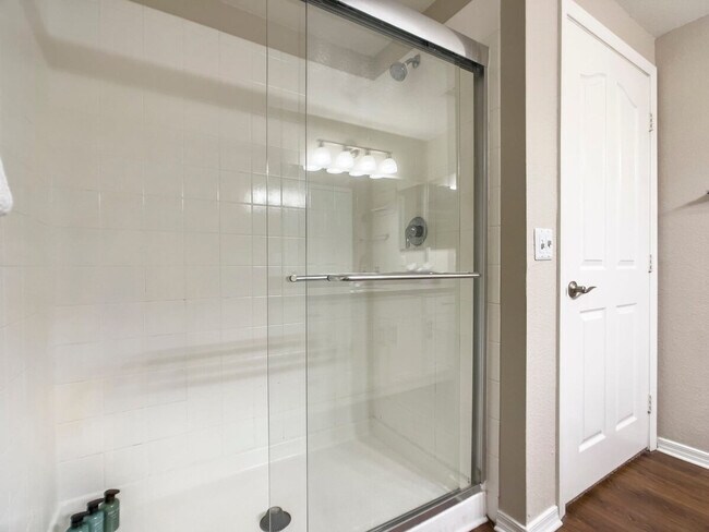 Building Photo - 14201 N 70th Way