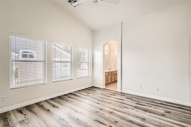 Building Photo - 8729 Horizon Wind Ave