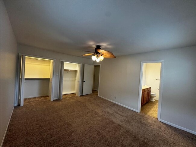Building Photo - 3619 Summit Bend