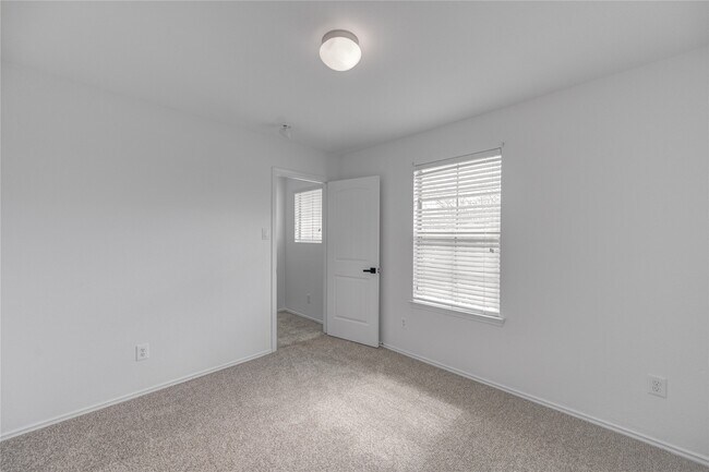 Building Photo - 2010 Louetta Stream Way