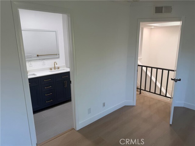 Building Photo - 5340 Las Virgenes Rd