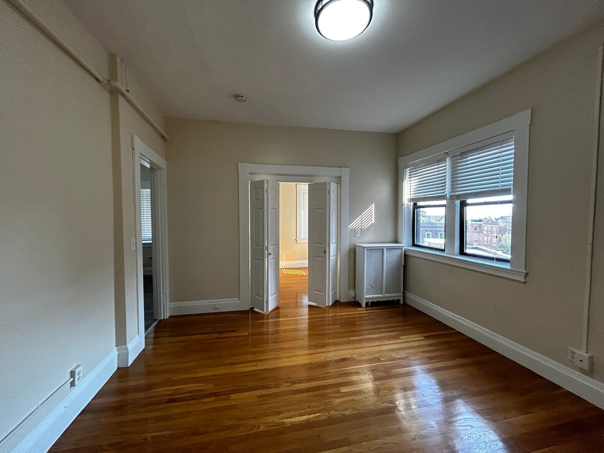 Building Photo - 1402 Beacon St