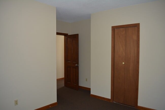 Building Photo - 100 Springfield St