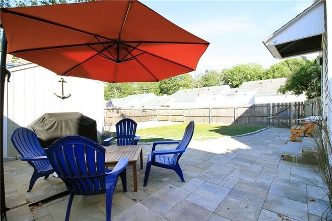 Building Photo - 22 Bateman Ave