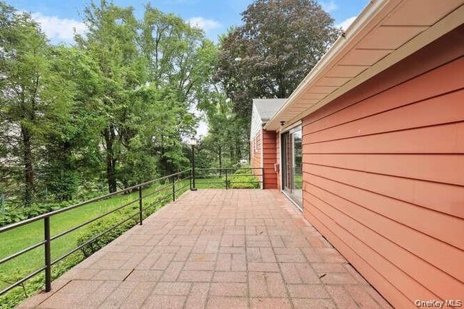 Building Photo - 93 Seton Dr