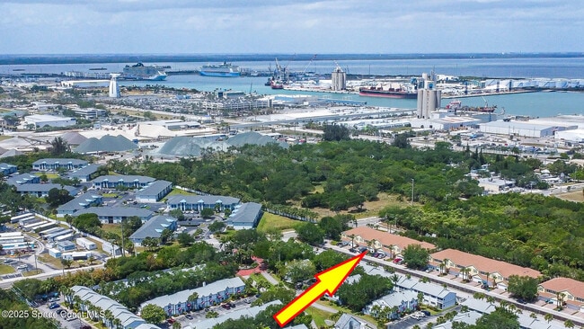 Building Photo - 208 Tin Roof Ave