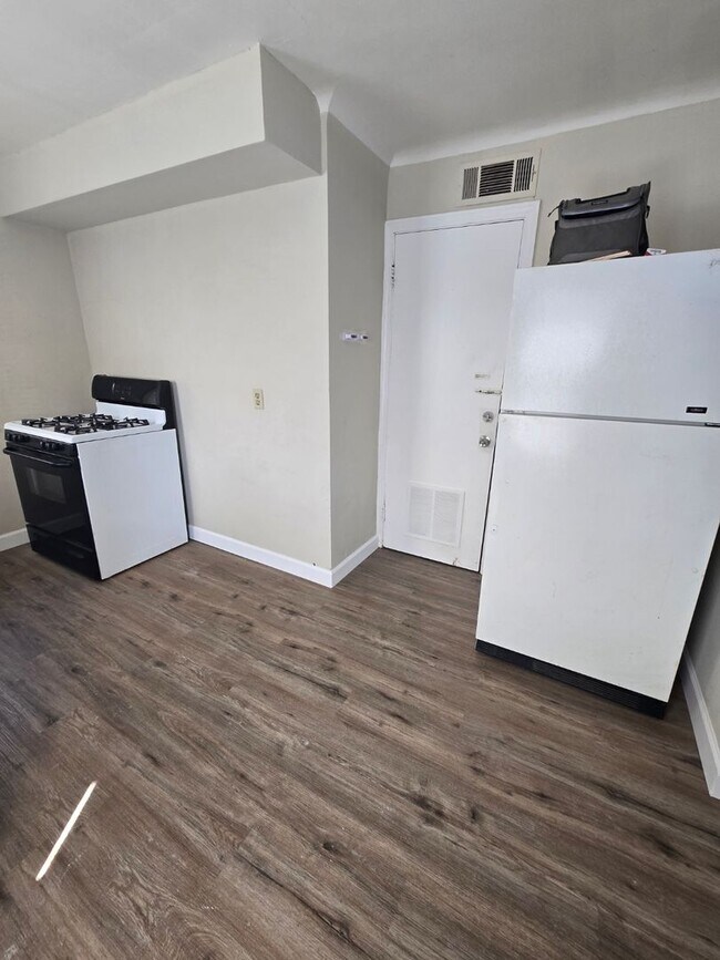 Building Photo - Partially updated spacious home