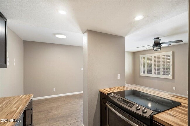 Building Photo - 7810 E Keim Dr