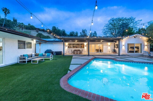 Building Photo - 4629 Cerro Verde Pl