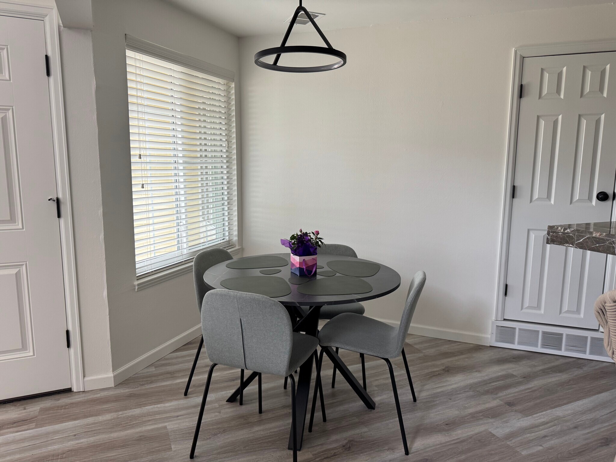 Dining - 13781 E Lehigh Ave