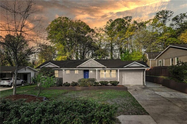 Building Photo - 2634 Birch St