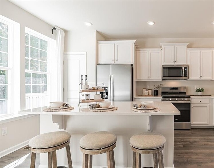 Building Photo - 182 Sweetwater Dr