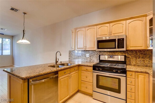 Building Photo - 3106 Maple Ridge Ct