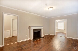 Building Photo - Large Downtown 2BR/1BA House For Rent