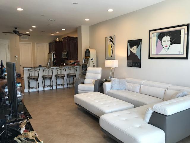 Building Photo - 4573 Artesa Way S