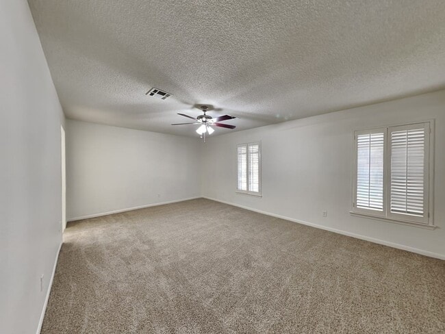 Building Photo - 3822 Stillview Dr