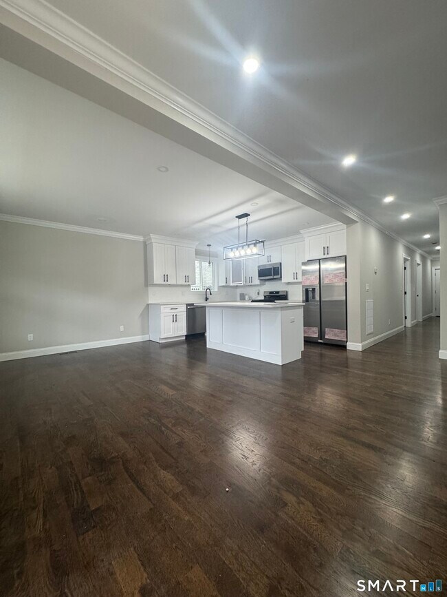 Building Photo - 279 Harriet St