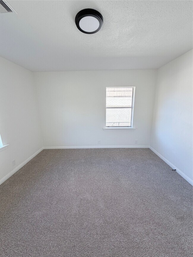 Building Photo - 4601 W 43rd St