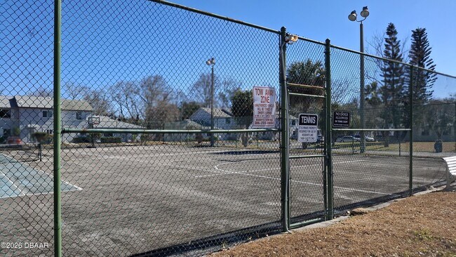 Building Photo - 1302 Deer Springs Rd