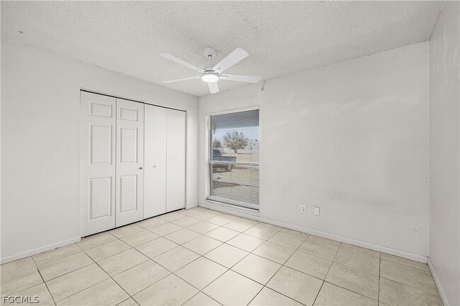 Building Photo - 1733 NE 7th Pl