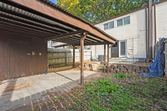 Building Photo - 914 N 70th St