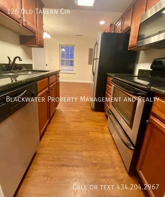 Building Photo - 126 Old Tavern Cir