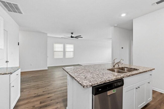 Building Photo - 224 Night Riders Wy