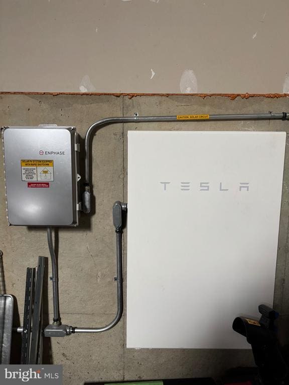 Building Photo - 14032 Godwit St