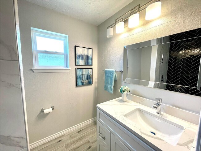 Building Photo - 18635 Andalusian Dr