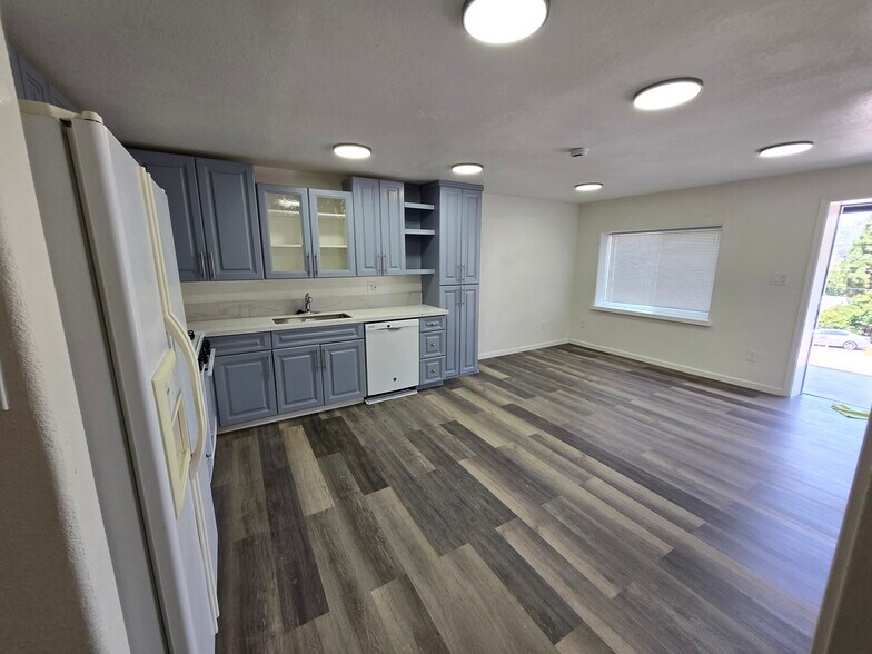 Living Room 2 - 9843 Dale Ave