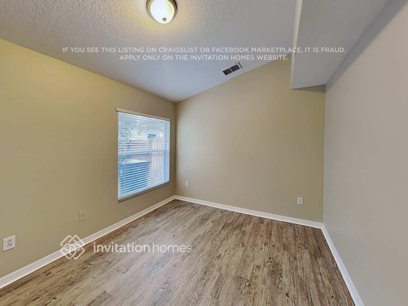 Building Photo - 9424 Clover Glen Dr